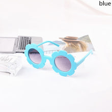 Load image into Gallery viewer, Children&#39;s sunglasses are versatile for men and women, with a concave shape and personalized baby UV resistant sunglasses
